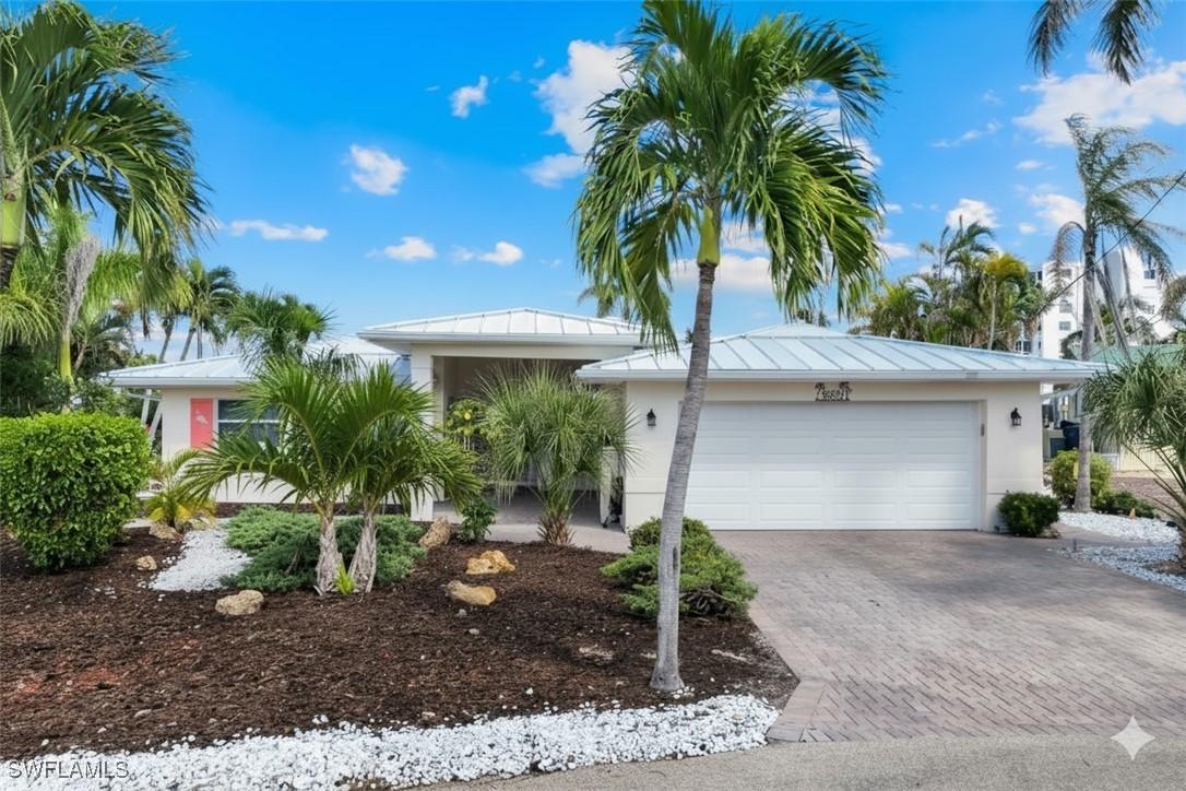 8552 Lagoon Rd., Fort Myers Beach, FL 33931