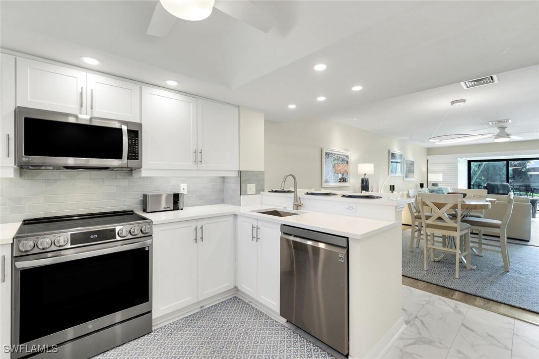 1672 Spoonbill Ln. #B, Naples, FL 34105