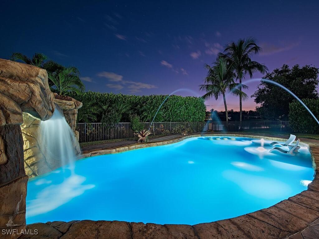 2750 Cinnamon Bay Cir., Naples, FL 34119