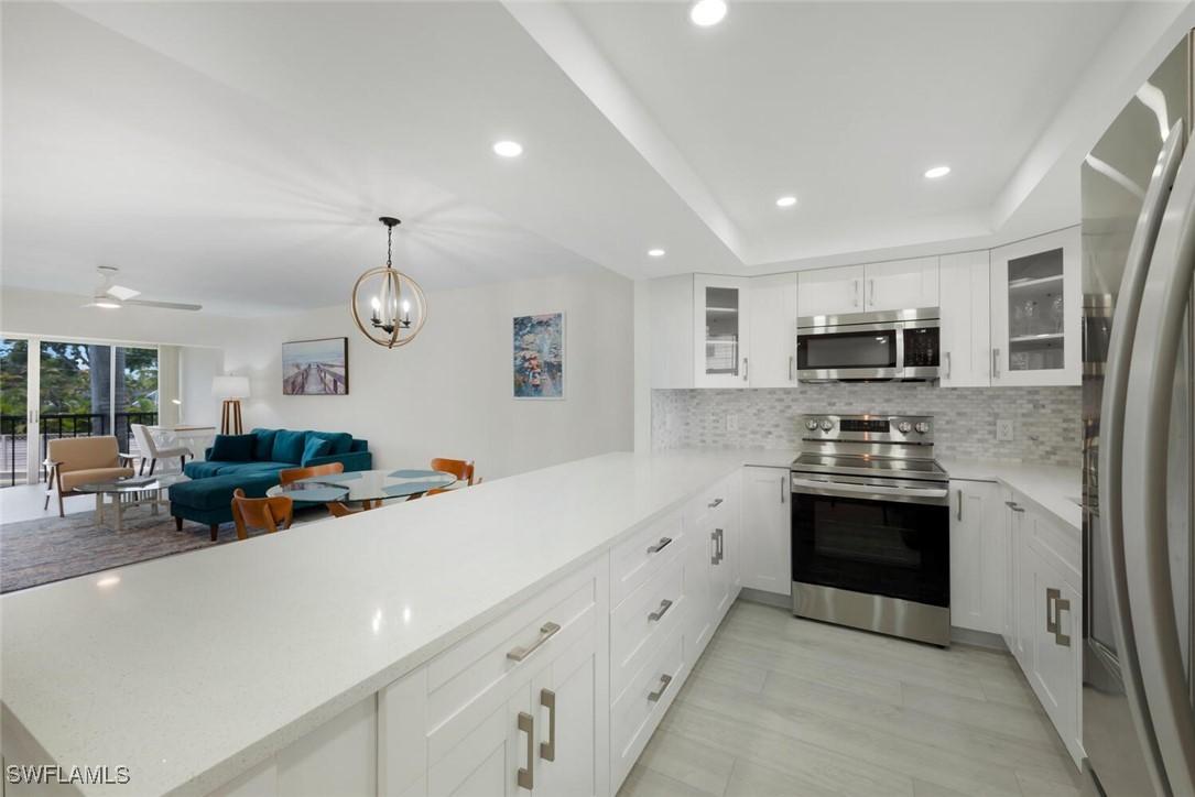 5 High Point Cir. #212, Naples, FL 34103