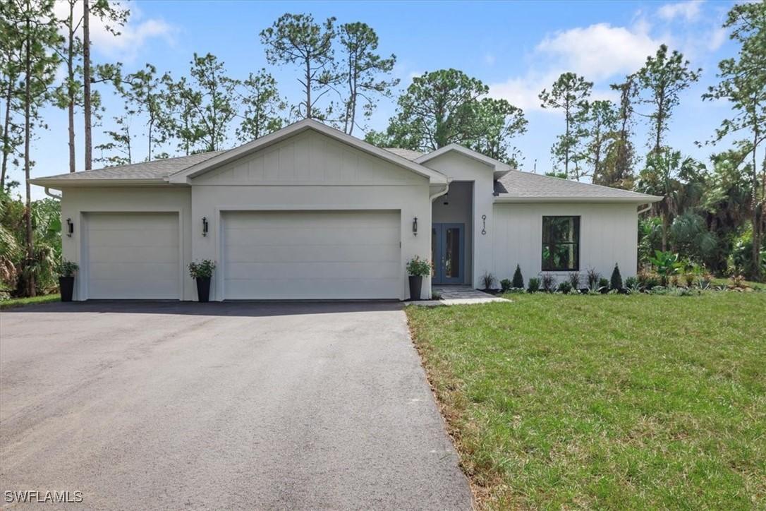 916 22nd Ave., Naples, FL 34120