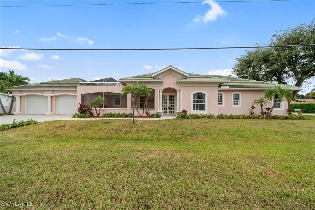 798 97th Ave., Naples, FL 34108