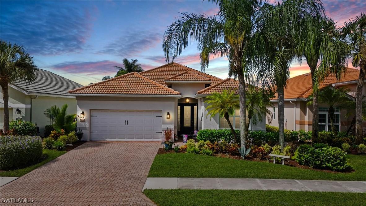 3535 Grand Cypress Dr., Naples, FL 34119