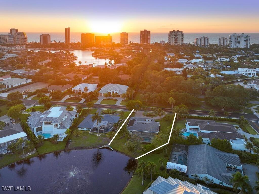 4916 Crayton Rd., Naples, FL 34103