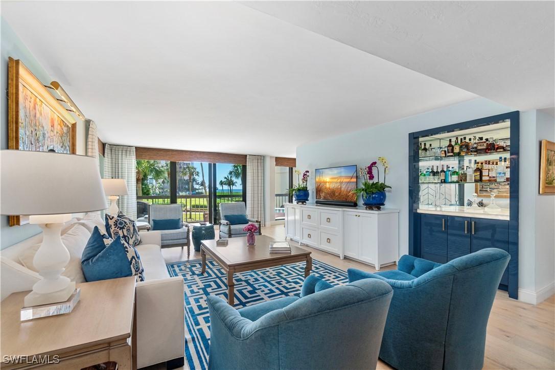 4551 Gulf Shore Blvd. #205, Naples, FL 34103