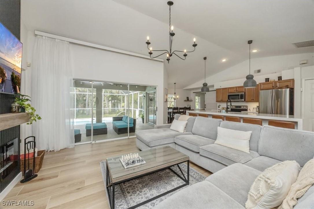 361 9th St., Naples, FL 34120