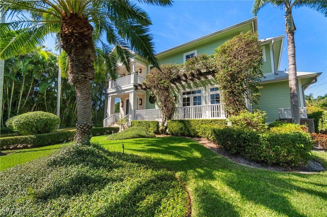 645 Broad Ave., Naples, FL 34102