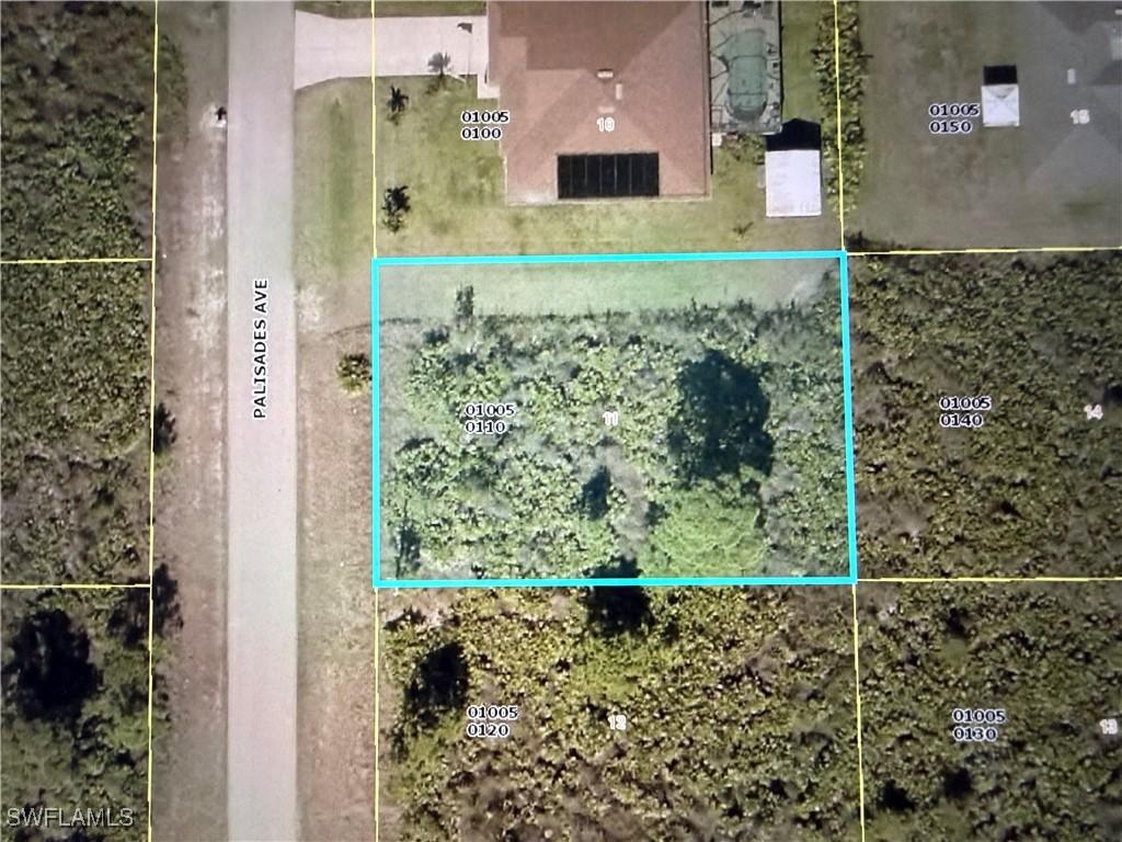 323 Palisades Ave., Lehigh Acres, FL 33974