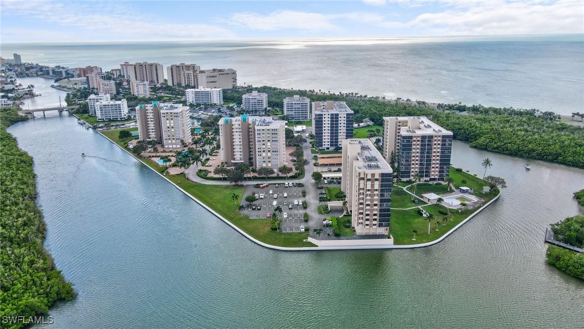 17 Bluebill Ave. #101, Naples, FL 34108