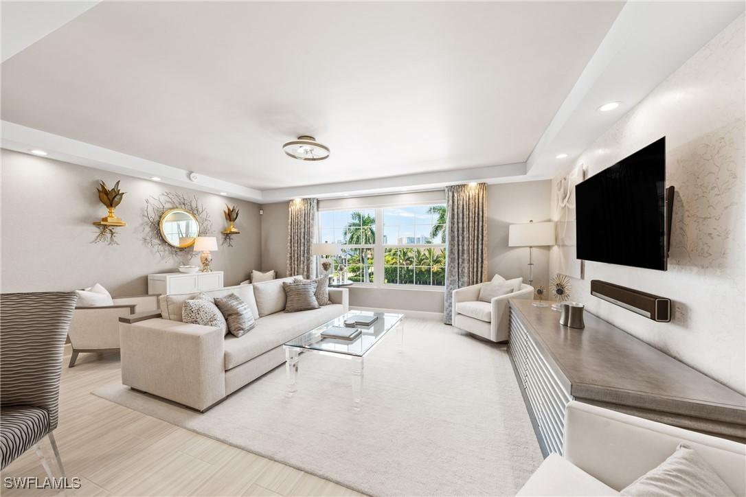 4200 Belair Ln. #300, Naples, FL 34103