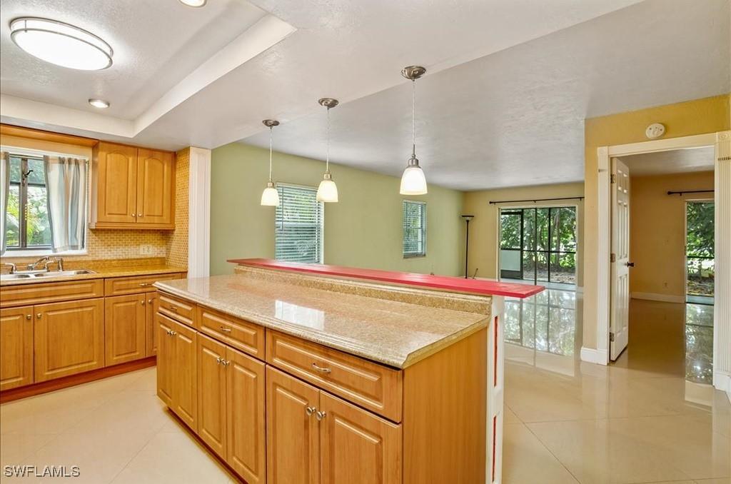 4300 Gulfstream Dr. #1B, Naples, FL 34112