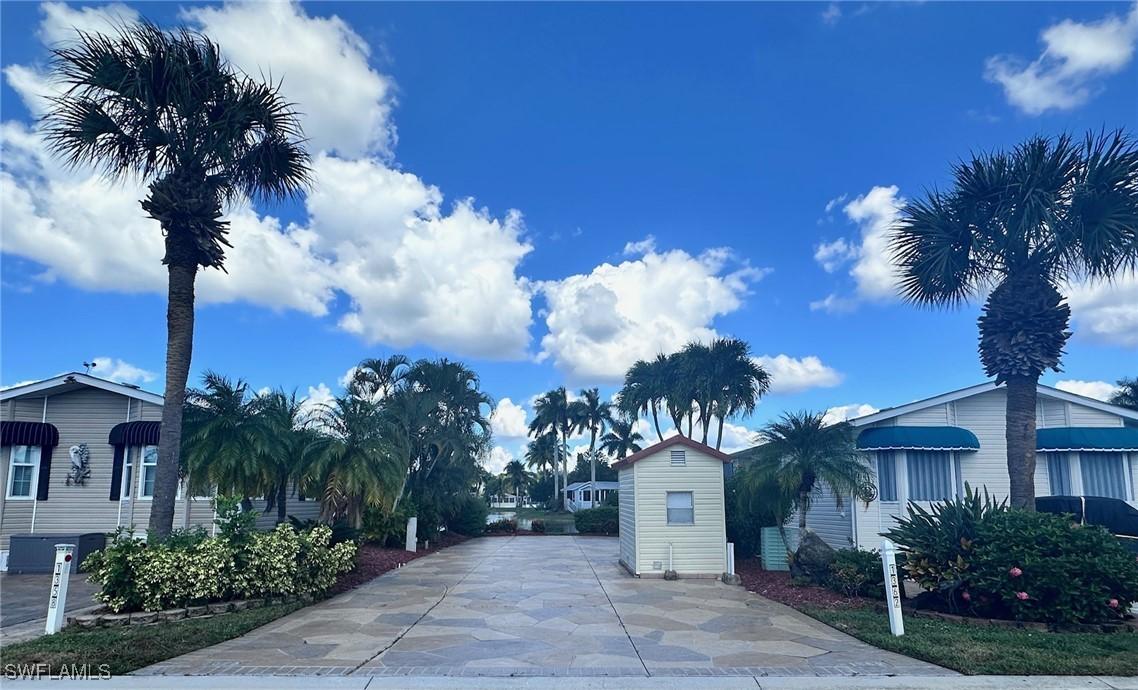 1362 Silver Lakes Blvd., Naples, FL 34114