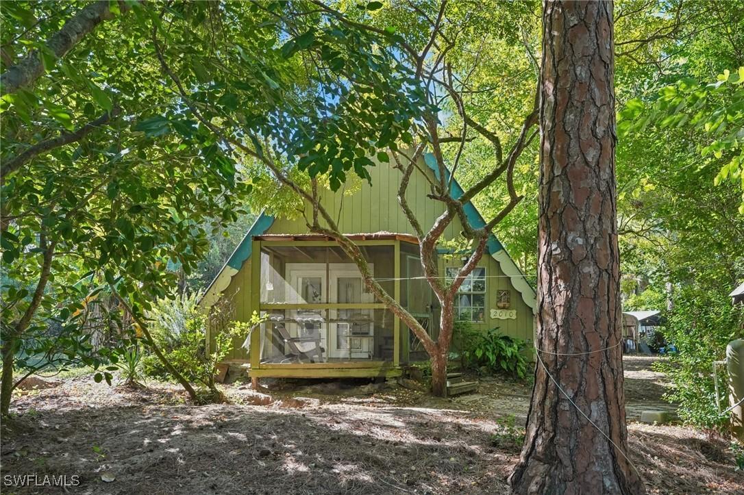 2010 Jung Blvd., Naples, FL 34120