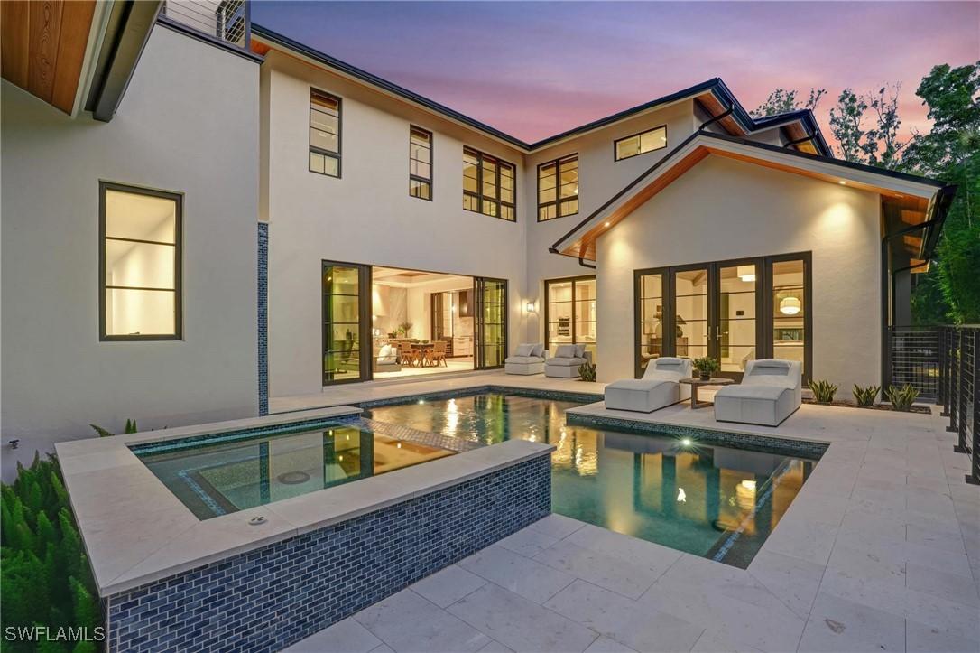 349 2nd Ave., Naples, FL 34102