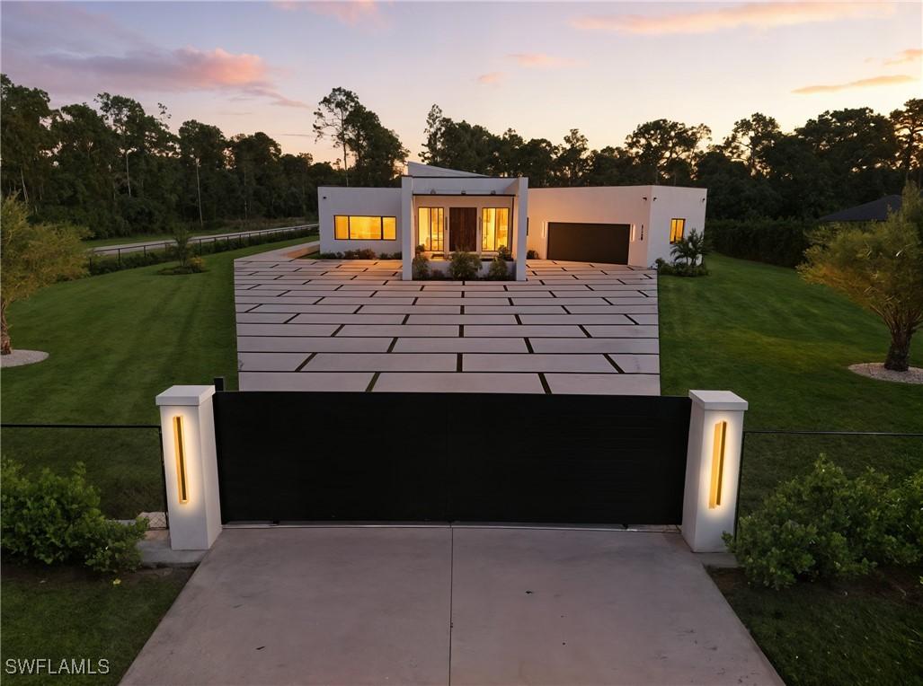 1388 Everglades Blvd., Naples, FL 34120