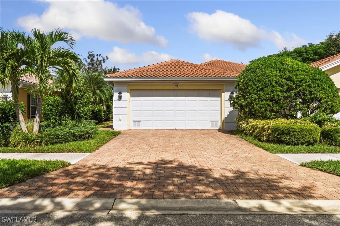 8089 Xenia Ln., Naples, FL 34114