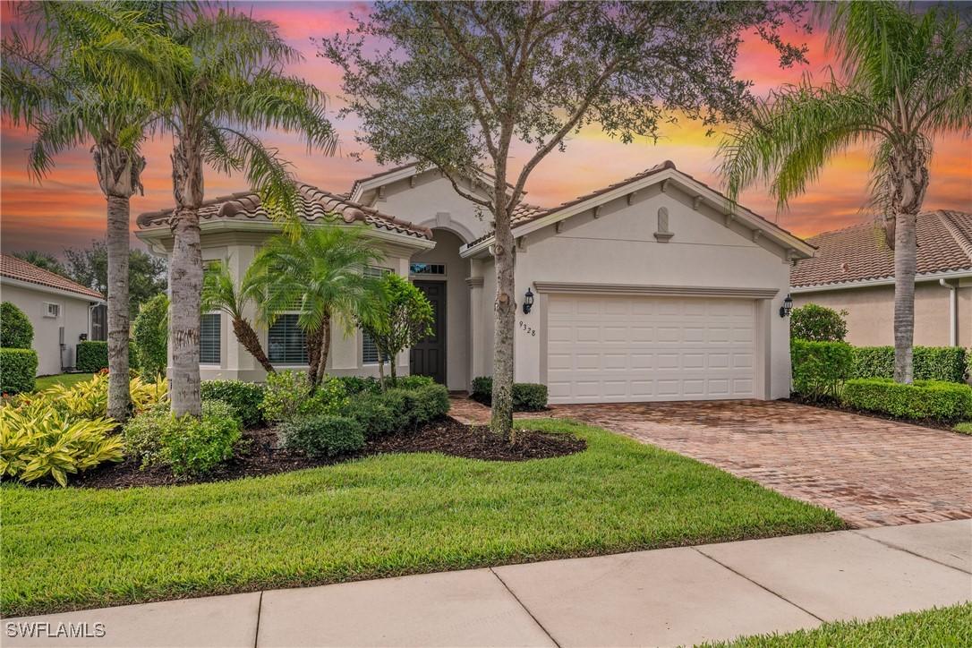 9328 Fieldstone Ln., Naples, FL 34120