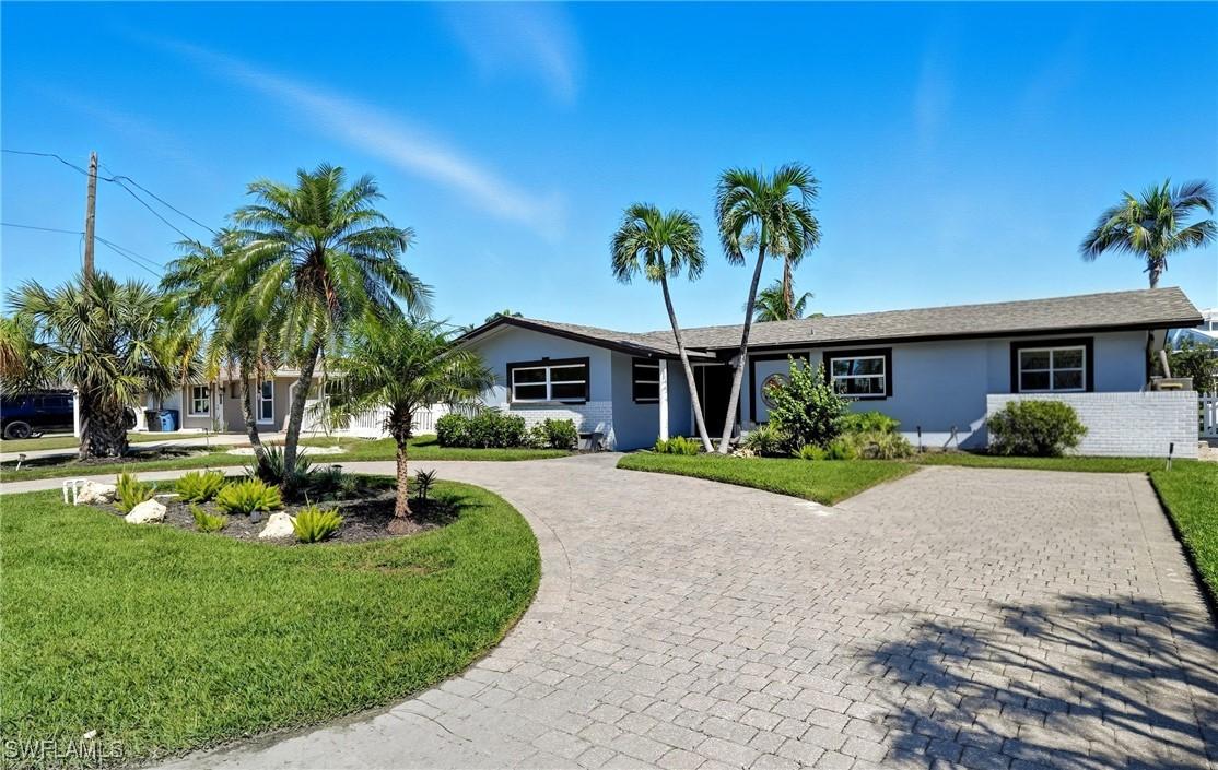 35 Fairview Blvd., Fort Myers Beach, FL 33931