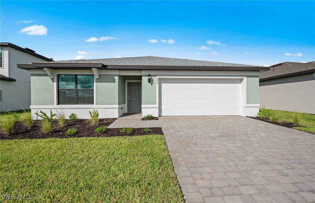 262 Silent Lake Dr., Lehigh Acres, FL 33936
