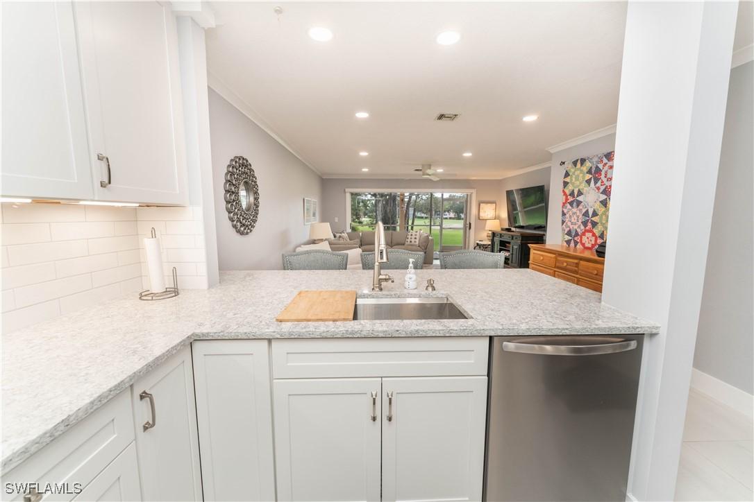 628 Woodshire Ln. #G5, Naples, FL 34105