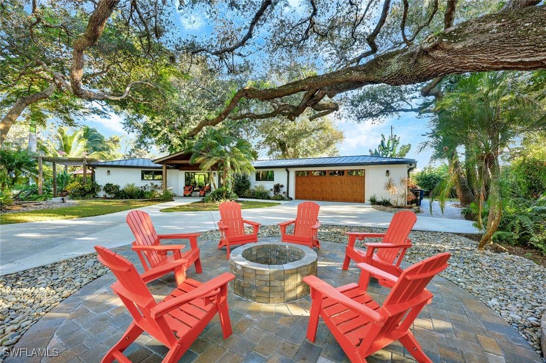 9856 Tonya Ct., Bonita Springs, FL 34135