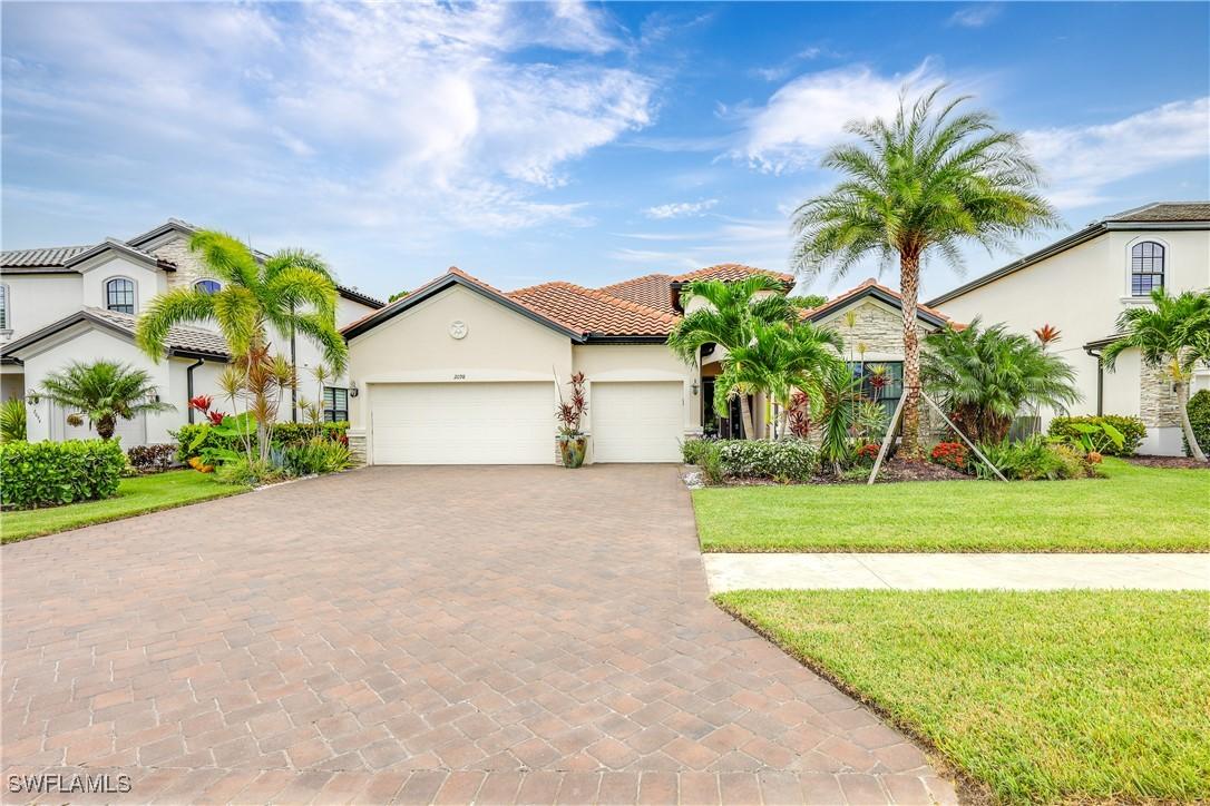 2098 Antigua Ln., Naples, FL 34120
