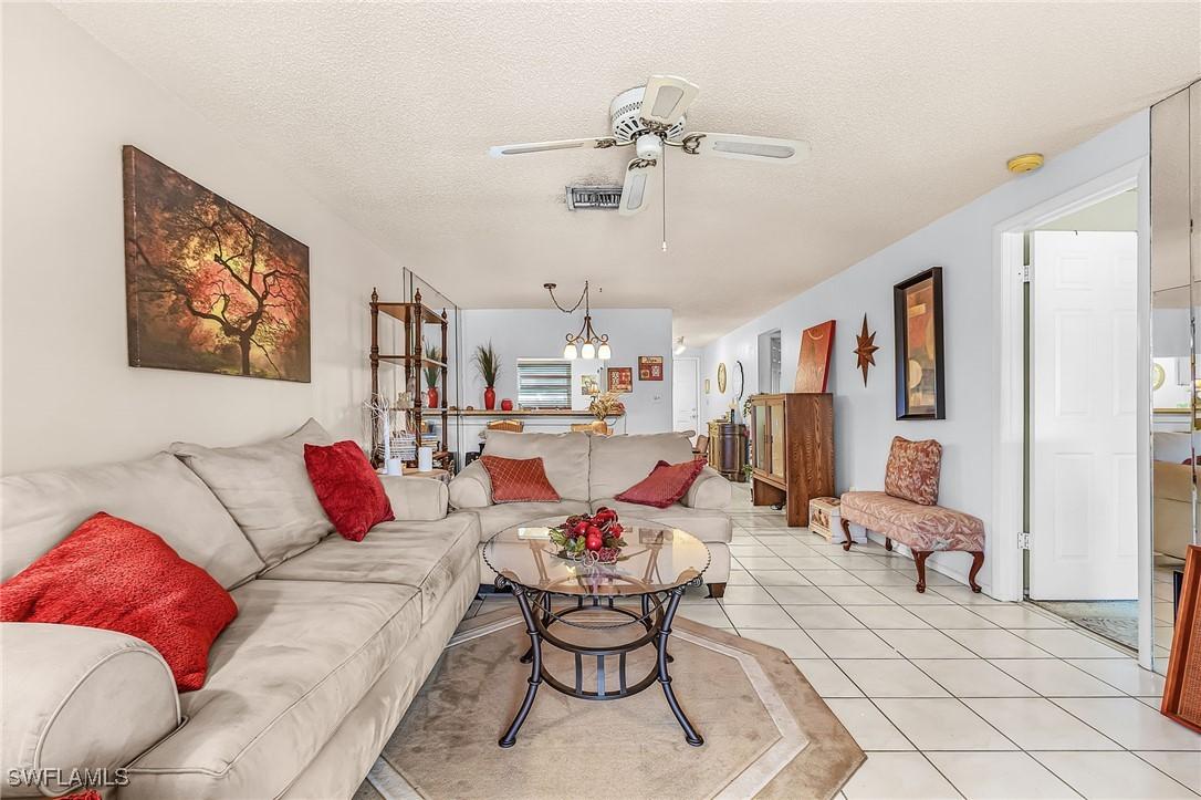 5579 Rattlesnake Hammock Rd. ##B9, Naples, FL 34113