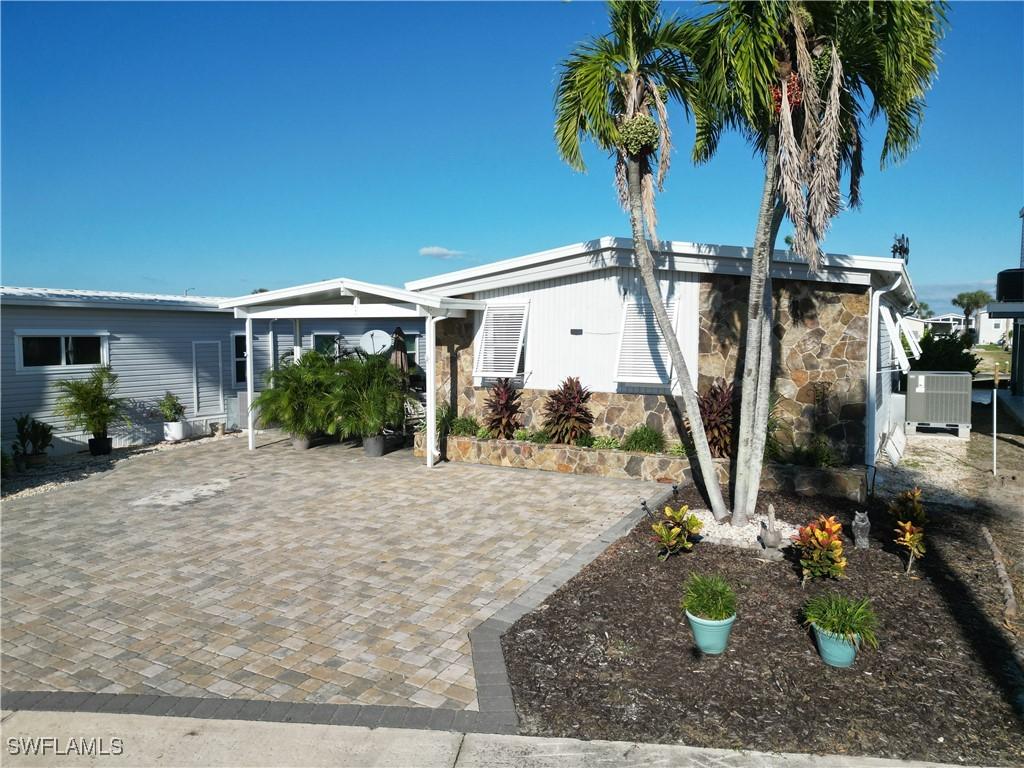 17831 Eglantine Ln., Fort Myers Beach, FL 33931