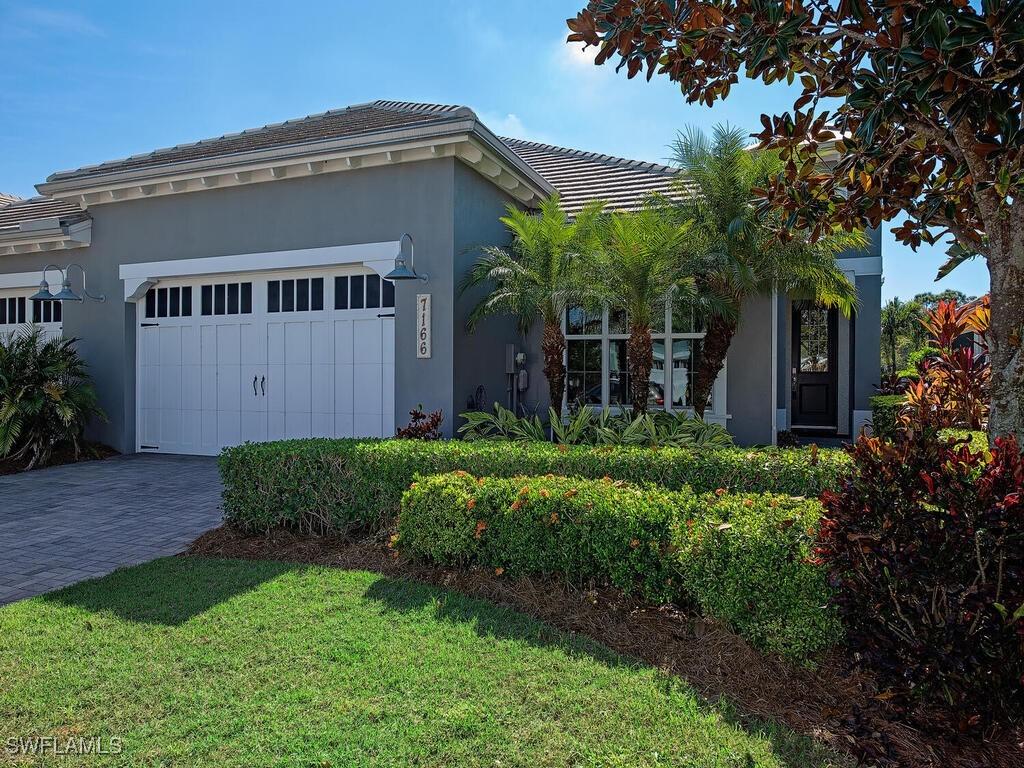 7166 Dominica Dr., Naples, FL 34113