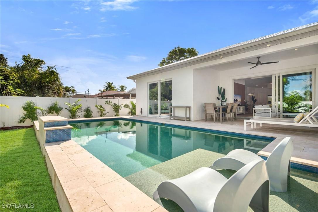 789 109th Ave., Naples, FL 34108