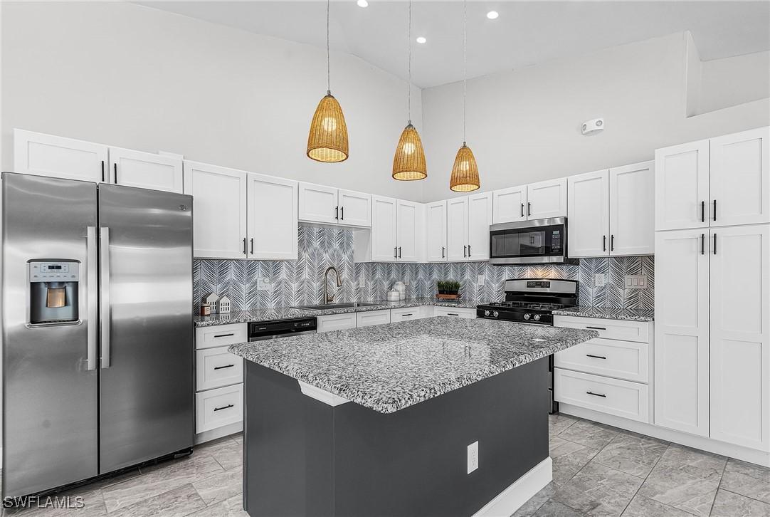 175 Village Cir. #32, Labelle, FL 33935