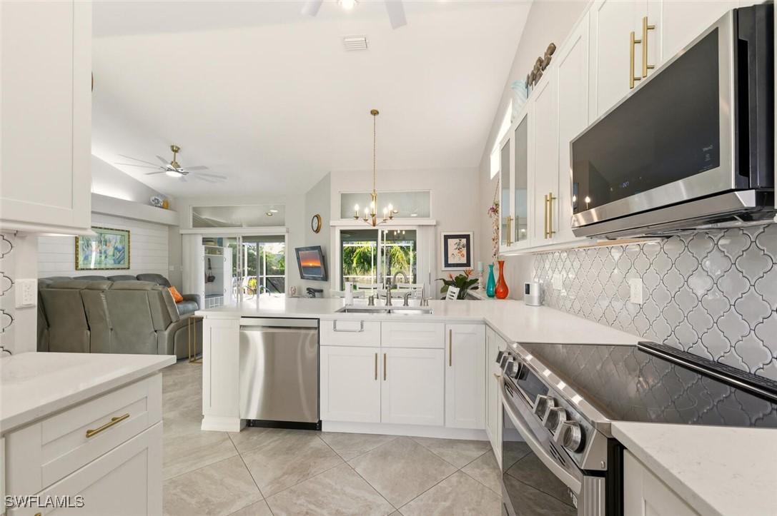 912 Belville Blvd., Naples, FL 34104