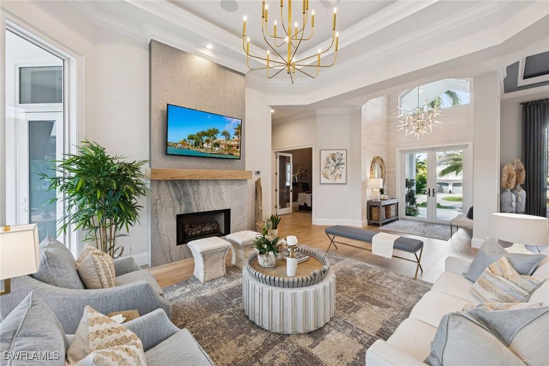 470 17th Ave., Naples, FL 34102