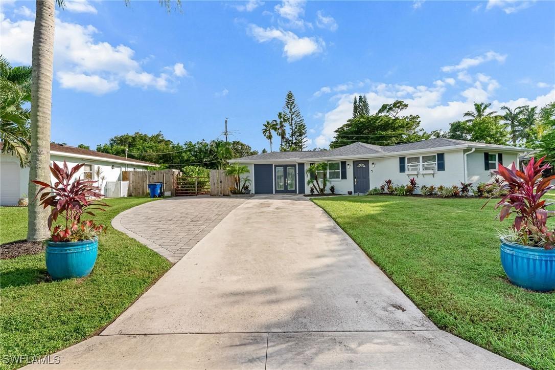 9792 Tonya Ct., Bonita Springs, FL 34135