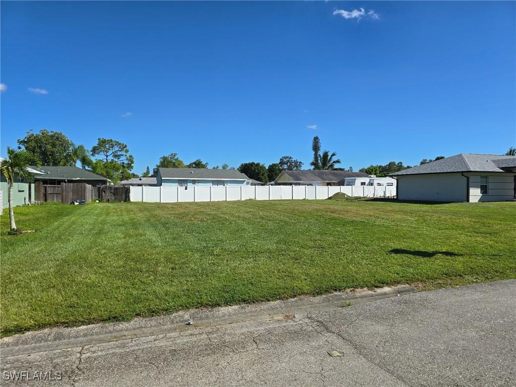 825 Zana Dr., Fort Myers, FL 33905