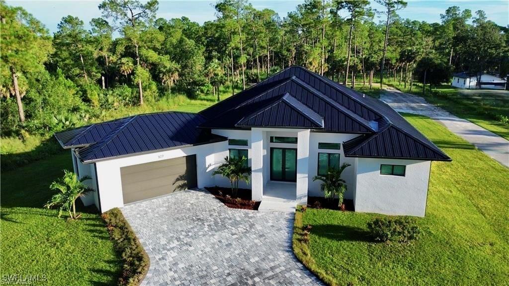 927 12th Ave., Naples, FL 34120