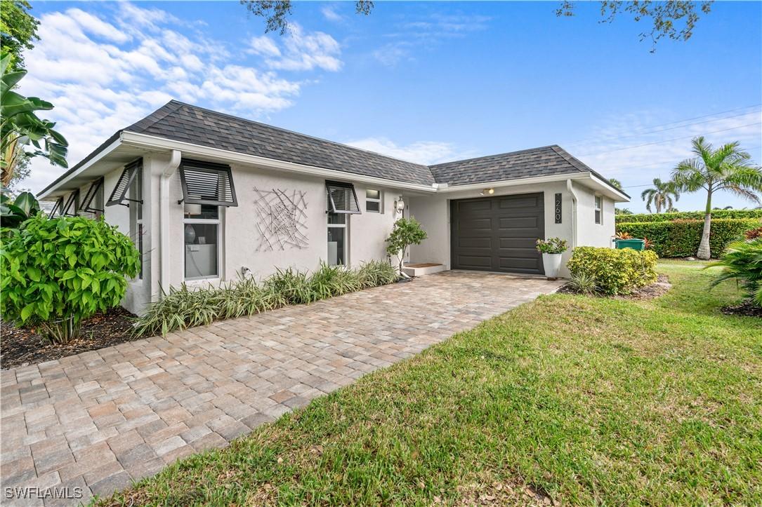 260 Lanchester Ct. #36, Naples, FL 34112