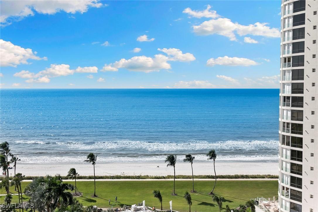 4551 Gulf Shore Blvd. #1400, Naples, FL 34103