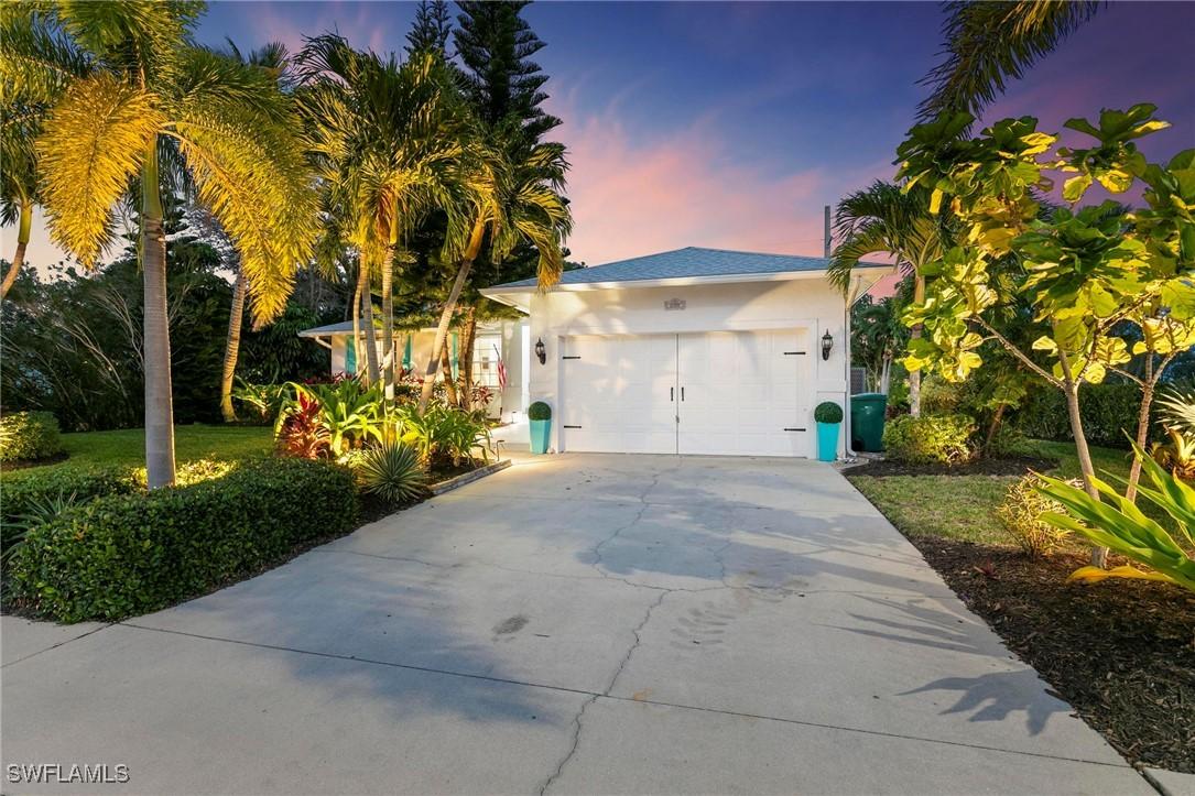 299 S Heathwood Dr., Marco Island, FL 34145
