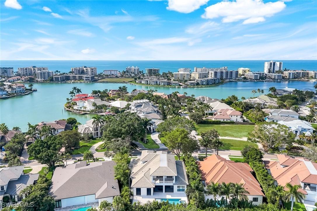 3190 Crayton Rd., Naples, FL 34103