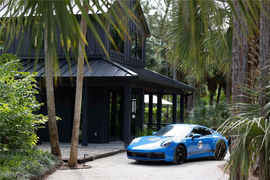 805 24th Ave., Naples, FL 34120