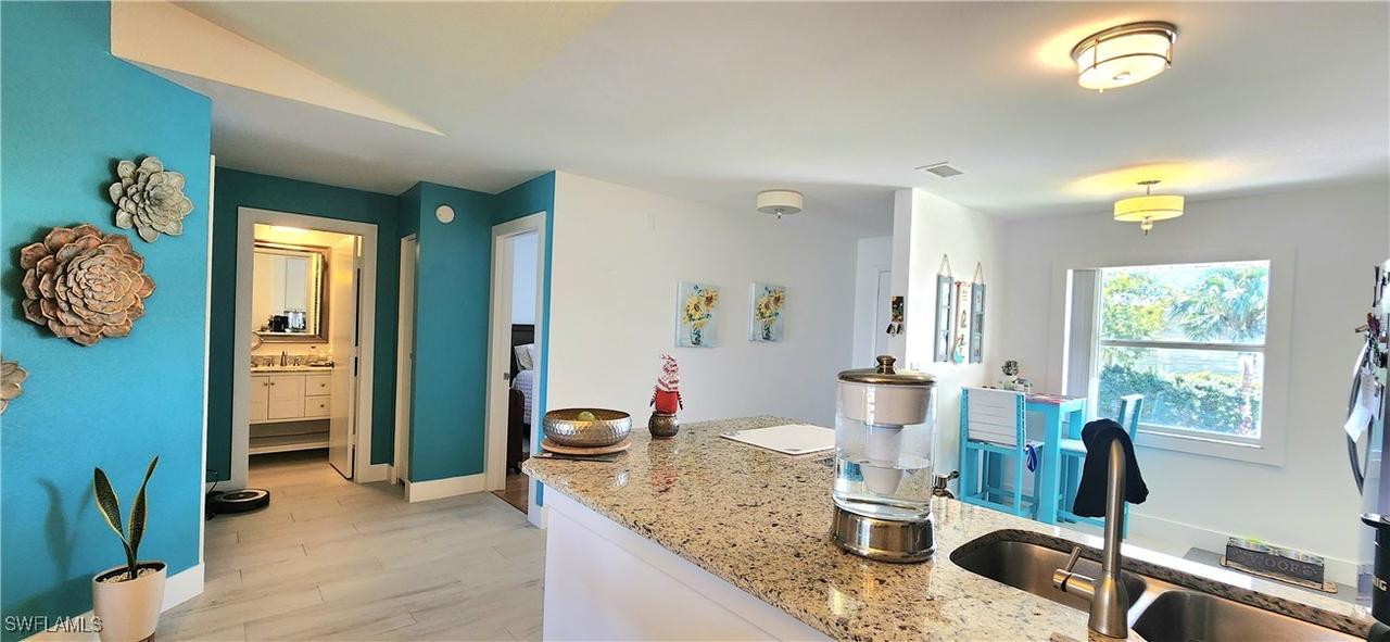 1330 Derbyshire Ct. #E203, Naples, FL 34116