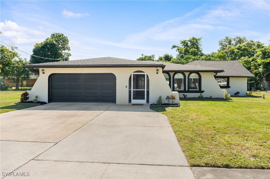 3042 Mango St., Fort Myers, FL 33916