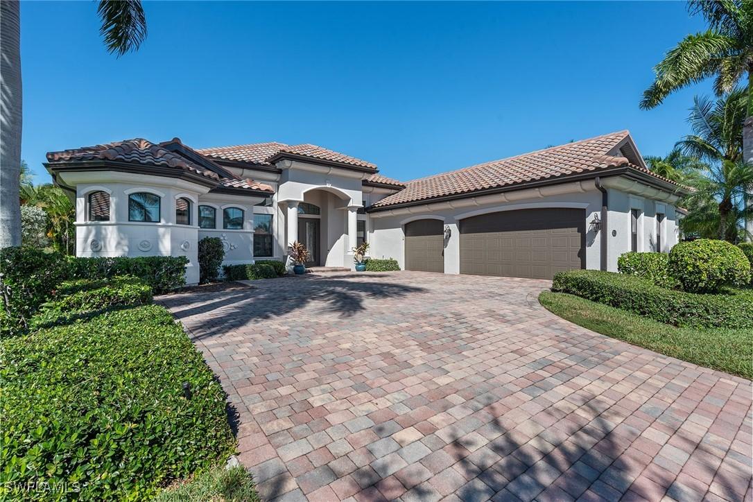 3273 Runaway Ln., Naples, FL 34114