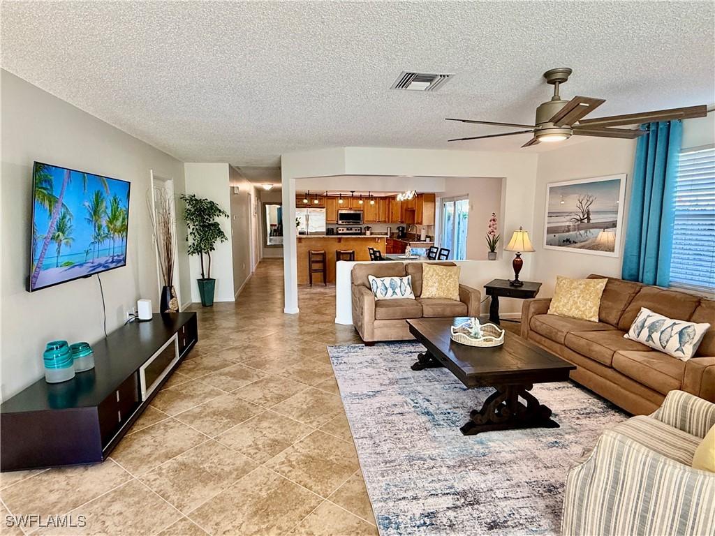 755 106th Ave., Naples, FL 34108