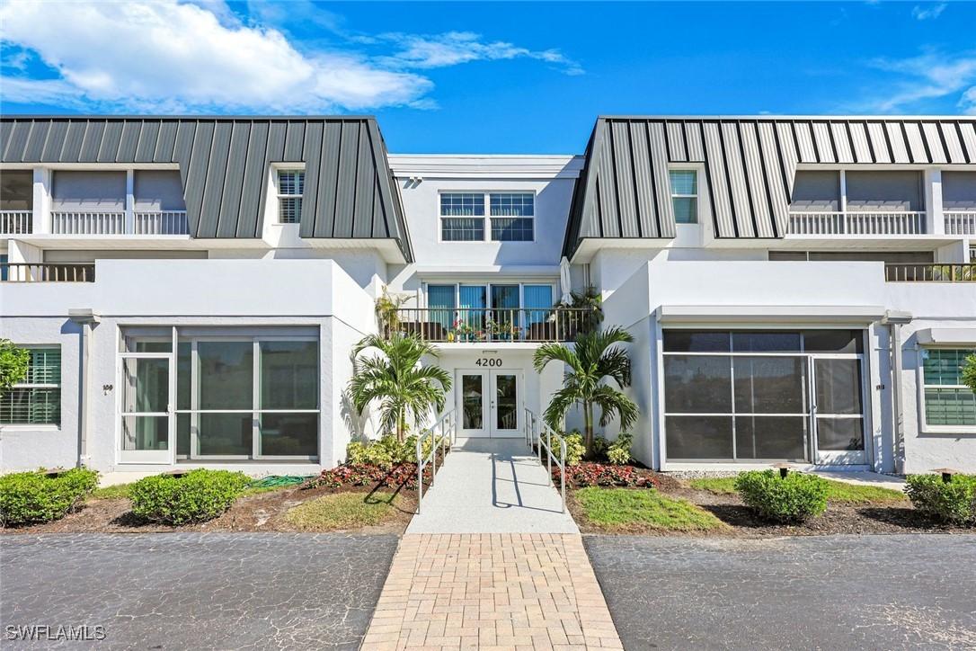 4200 Belair Ln. #302, Naples, FL