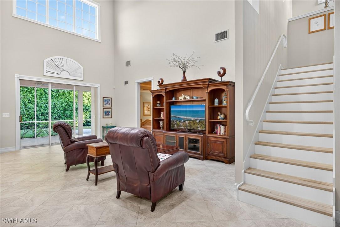 4822 Europa Dr., Naples, FL 34105