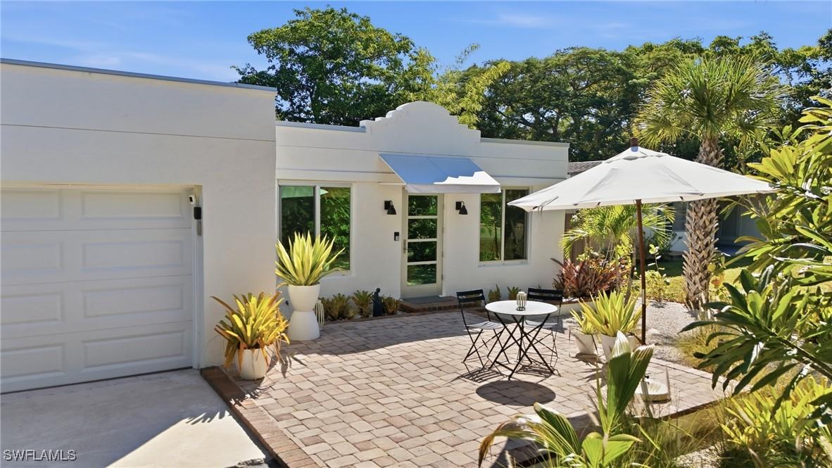 1212 10th Ave., Naples, FL 34102