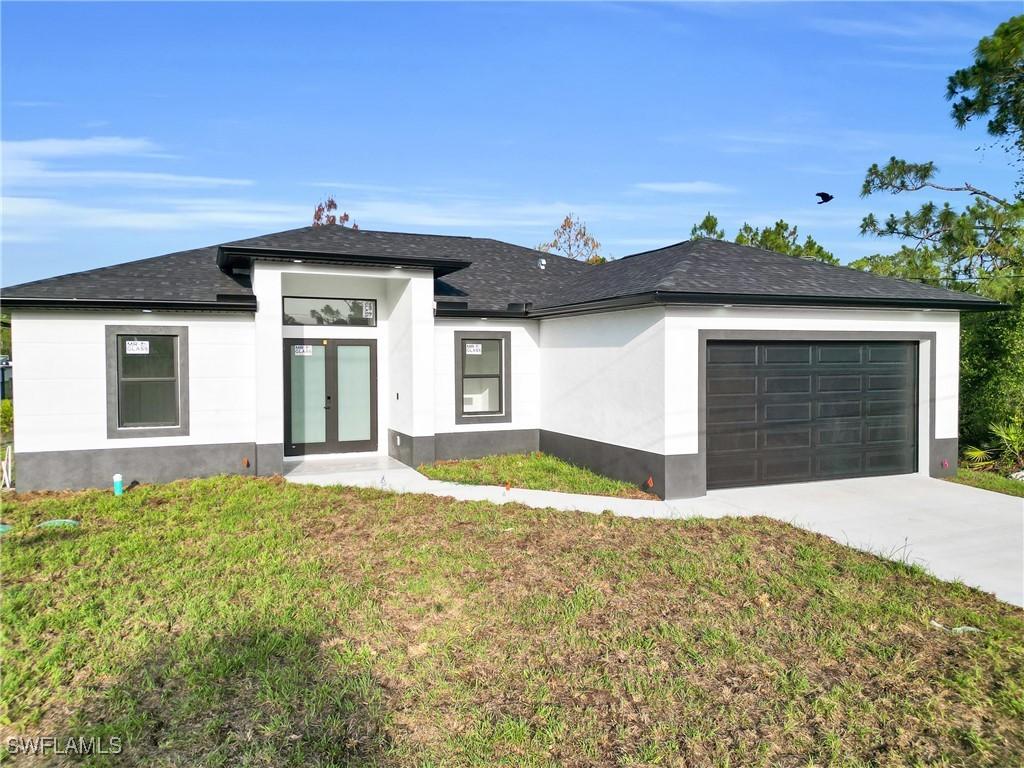 746 Colyer St., Lehigh Acres, FL 33974