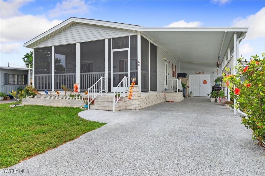 601 Sunrise Blvd., Naples, FL 34110